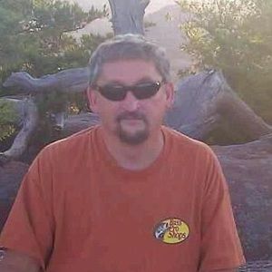 Meet your Posher, Troy